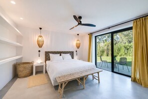 7 habitaciones, tabla de planchar con plancha, wifi y ropa de cama 