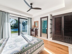 7 bedrooms, iron/ironing board, WiFi, bed sheets