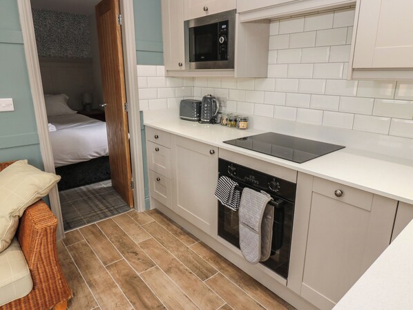 Dishwasher, cookware/dishes/utensils