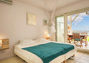 2 bedrooms, travel crib, WiFi, bed sheets