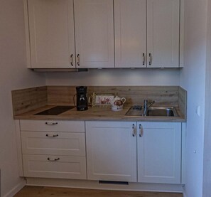 Apartment, Garden View | Private kitchen