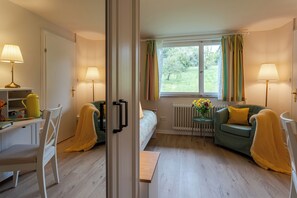 Standard Single Room, Hill View | Free WiFi