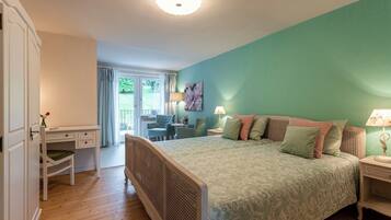 Habitación doble, balcón, vista al jardín | Wifi gratis