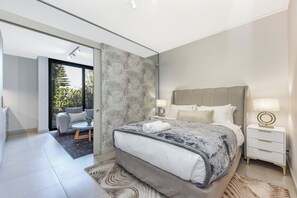 In-room safe, iron/ironing board, internet, bed sheets