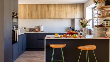 Rumah | 4 kamar tidur dan internet