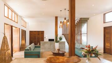 Grand Villa, Private Pool, Partial Sea View | Shared kitchen facilities