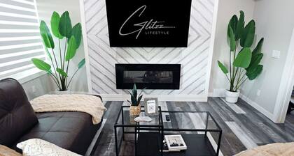 Mahogany Lakefront 2BR Walkout | Trails & Privacy