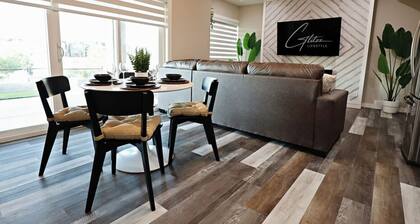Mahogany Lakefront 2BR Walkout | Trails & Privacy