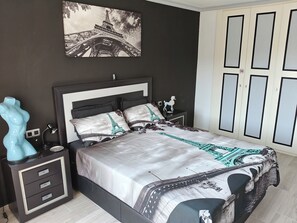 2 chambres, fer et planche à repasser, Wi-Fi gratuit, draps fournis