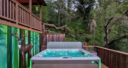 A+ Sauna, Plunge & Jacuzzi - Kayaks, Bikes, Bocce Ball, Game Room & Views!