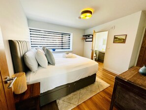 3 habitaciones, tabla de planchar con plancha, wifi y ropa de cama 