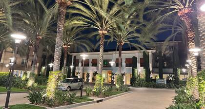 high end studio apartment with pool, fitness room. 1.5 miles to UCI and Airport.