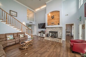 TV, fireplace, video games, ping pong