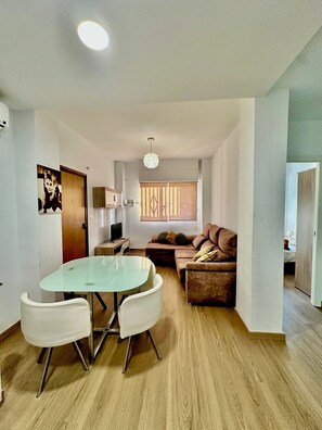 Apartment, 3 Bedrooms, Smoking, Garden View | Dining room - Apartamento Benicasim Eurosol REF 033 (Benicassim)