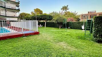 Căn hộ, 3 phòng ngủ, hút thuốc, quang cảnh vườn | Khuôn viên nơi lưu trú