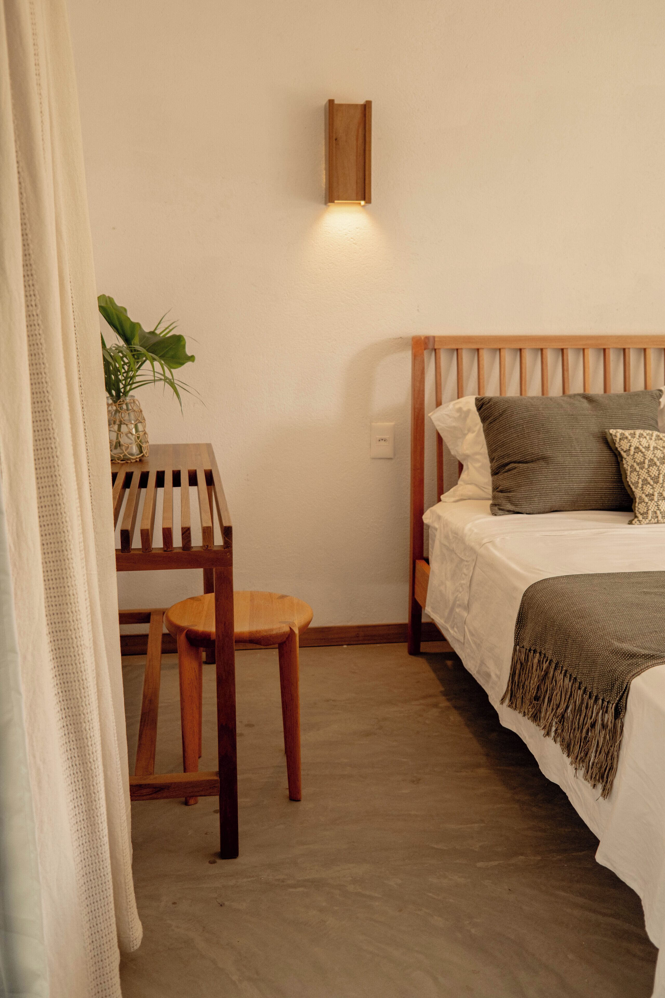 Standard Triple Room, Garden View | Laptop workspace, blackout drapes, free WiFi, bed sheets