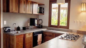 Vila conforto, 6 quartos, piscina particular, vista para o jardim | Cozinha privada