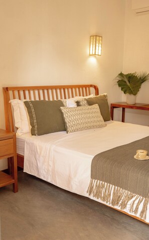 Standard Double Room, Garden View