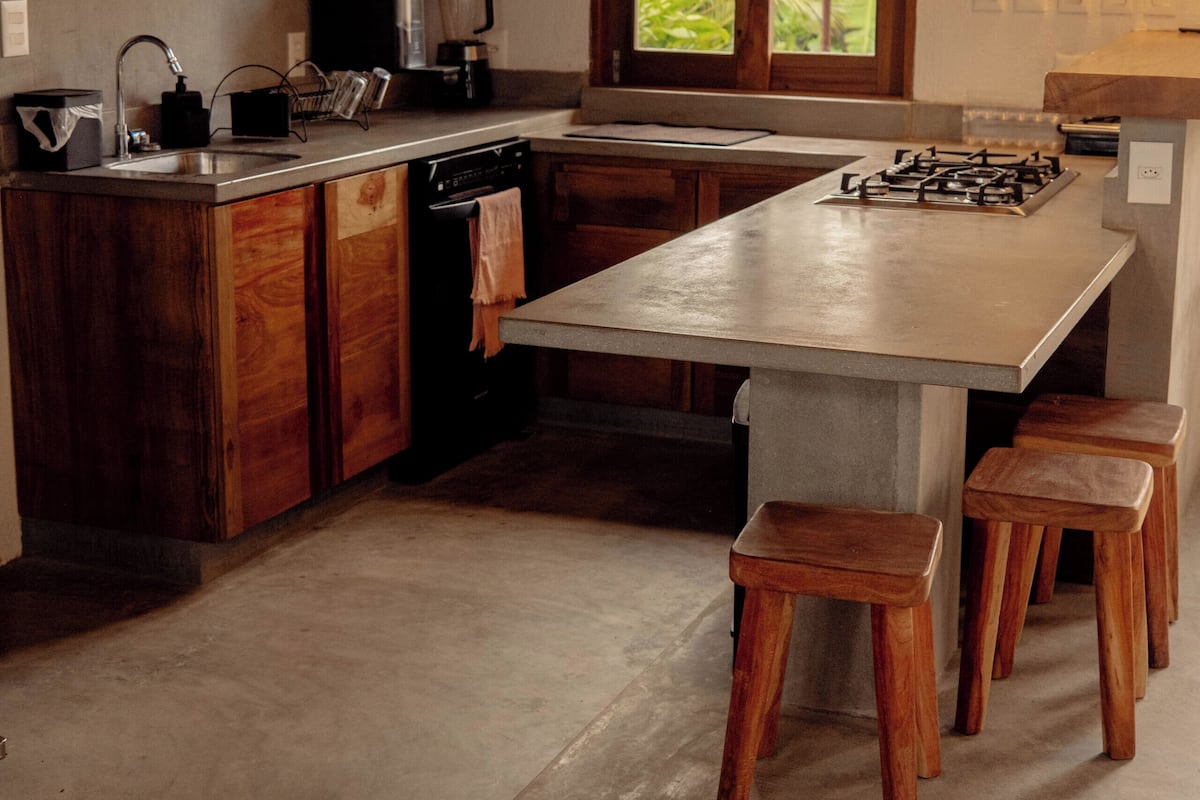 Vila conforto, 6 quartos, piscina particular, vista para o jardim | Cozinha privada