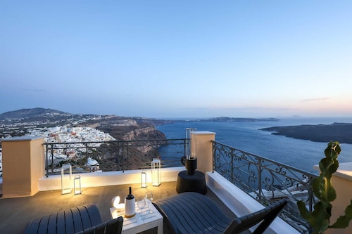 D Aniel Mansion Santorini