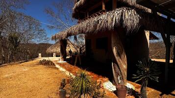 Cabaña Deluxe, junto a la montaña | Caja de seguridad en la habitación y insonorización