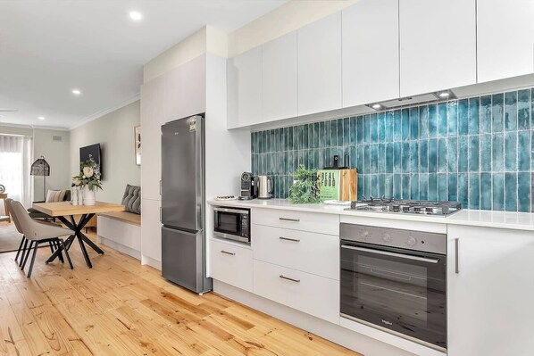 Fridge, microwave, oven, stovetop