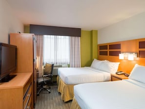 Desk, iron/ironing board, WiFi, bed sheets