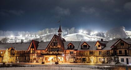 Cozy Ski Lodge Mins to Highlands & Nub's Sleeps 12