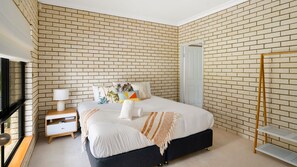 5 bedrooms, free WiFi