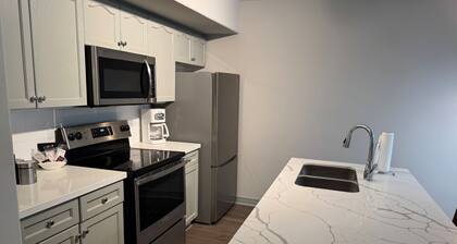 Oasis Family Cottage-Getaways
Home in Shanty Bay, ON