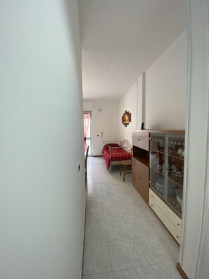 2 dormitorios, tabla de planchar con plancha, wifi gratis y ropa de cama