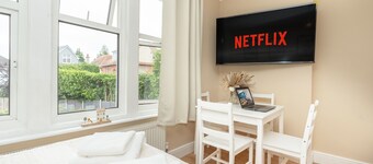 Open Mind Property - Studio Flat & Free Parking