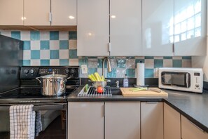 Microwave, oven, stovetop, dishwasher