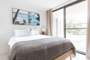 3 chambres, fer et planche à repasser, Wi-Fi, draps fournis