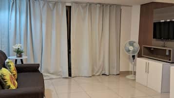 Family Suite, Balcony | Living area
