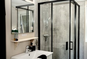 House | Bathroom