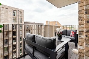 المنطقة المحيطة بالمنشأة