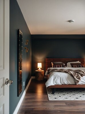 2 bedrooms, desk, free WiFi, bed sheets