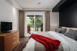 2 bedrooms, desk, free WiFi, bed sheets