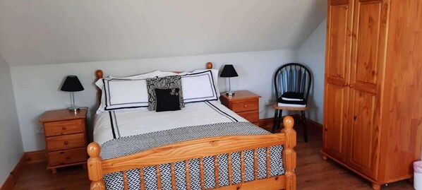 5 bedrooms, free WiFi, bed sheets