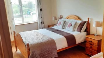5 bedrooms, free WiFi, bed sheets