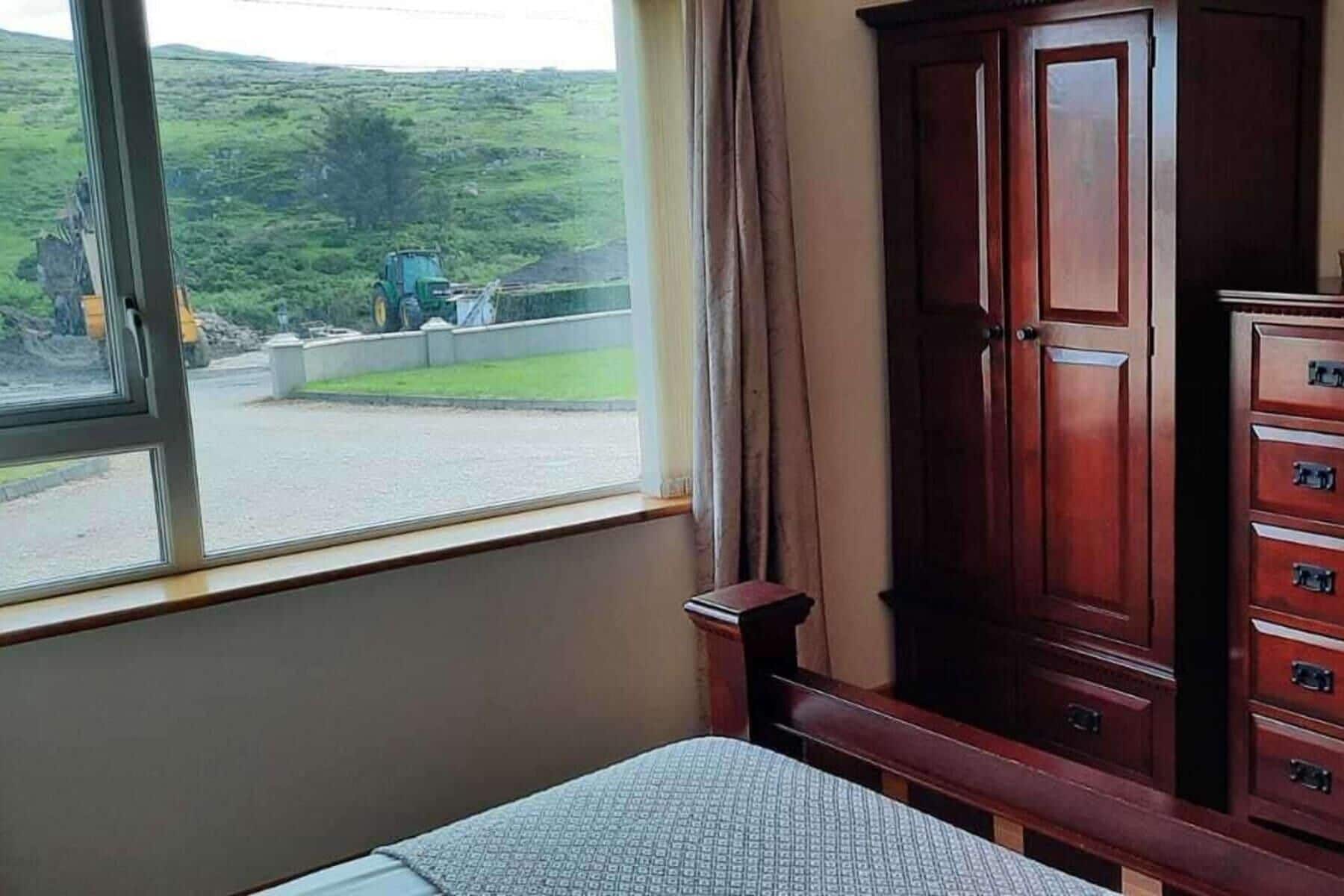 5 bedrooms, free WiFi, bed sheets