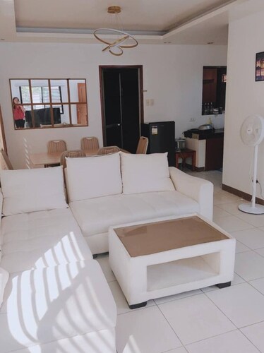 Elisha's Staycation Place-your Home Away From Home