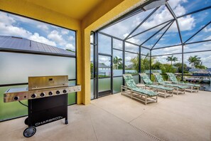 المنطقة المحيطة بالمنشأة