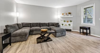 Southern Comfort: 2BD/2BA near Downtown Columbia