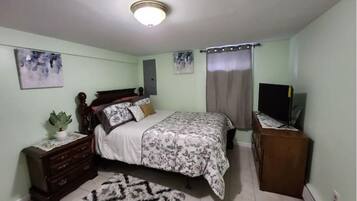 2 chambres, fer et planche à repasser, Wi-Fi, draps fournis