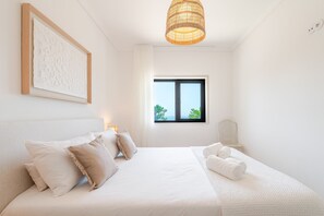 3 bedrooms, iron/ironing board, Internet, bed sheets