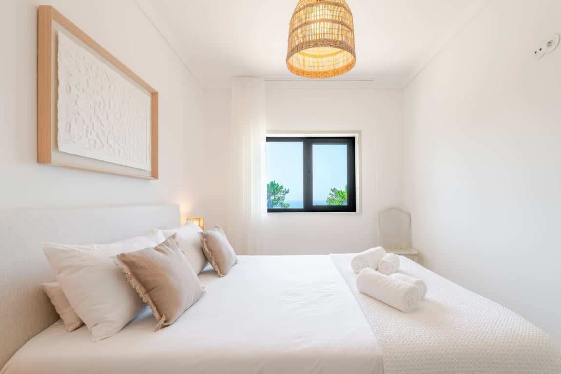 3 bedrooms, iron/ironing board, Internet, bed sheets