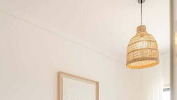 3 bedrooms, iron/ironing board, Internet, bed sheets