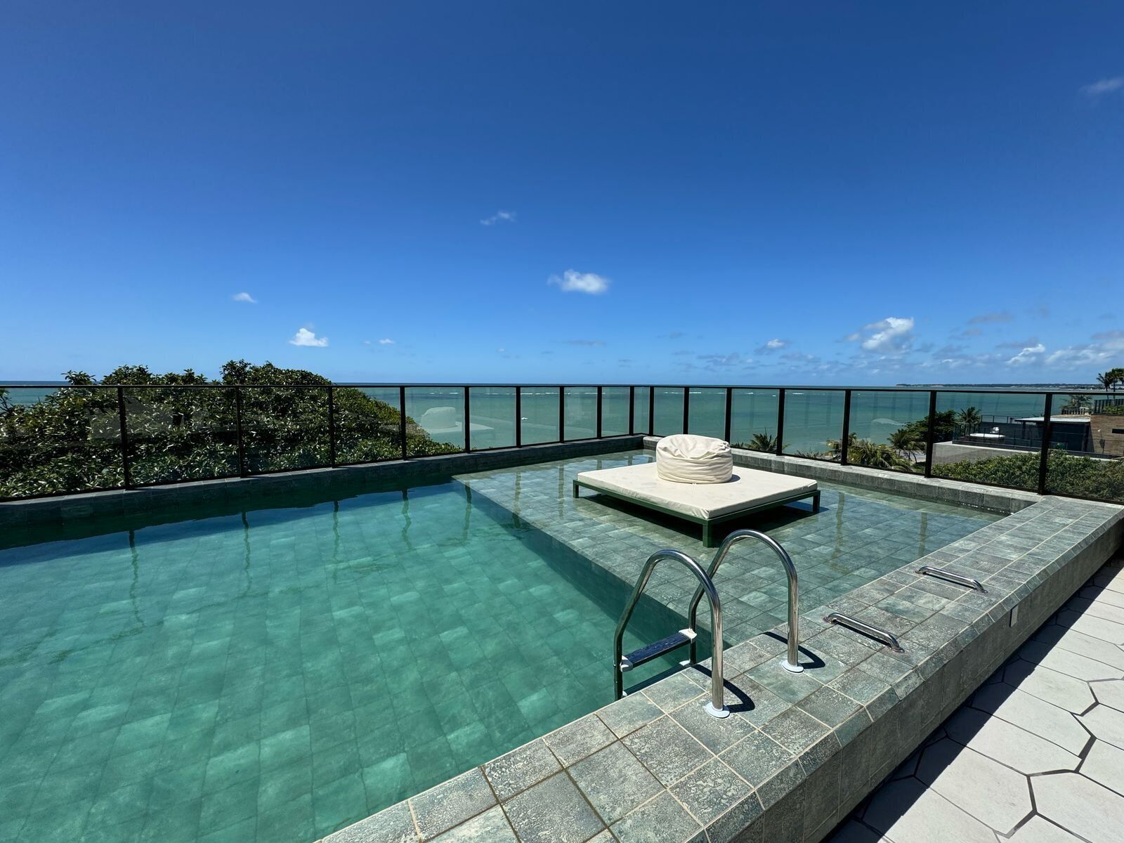 Estúdio clássico | Piscina | Piscina externa